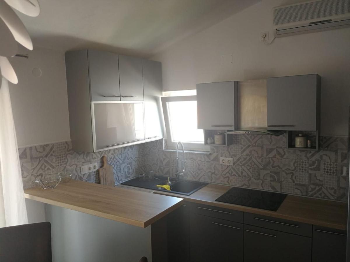 Apartmani Nea Біоград-на-Мору Екстер'єр фото