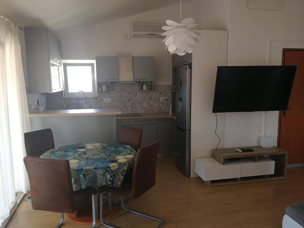 Apartmani Nea Біоград-на-Мору Екстер'єр фото
